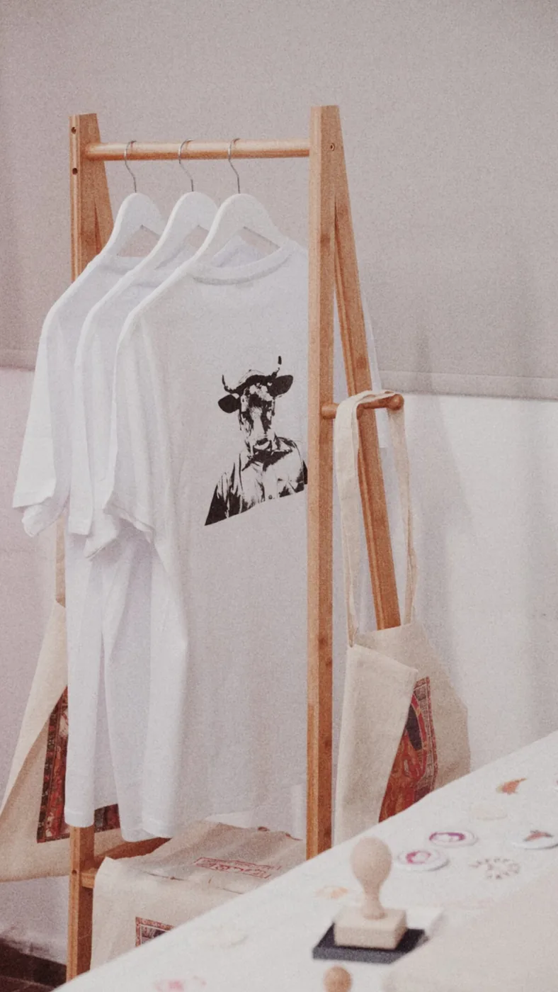 The band t-shirt with the cow print