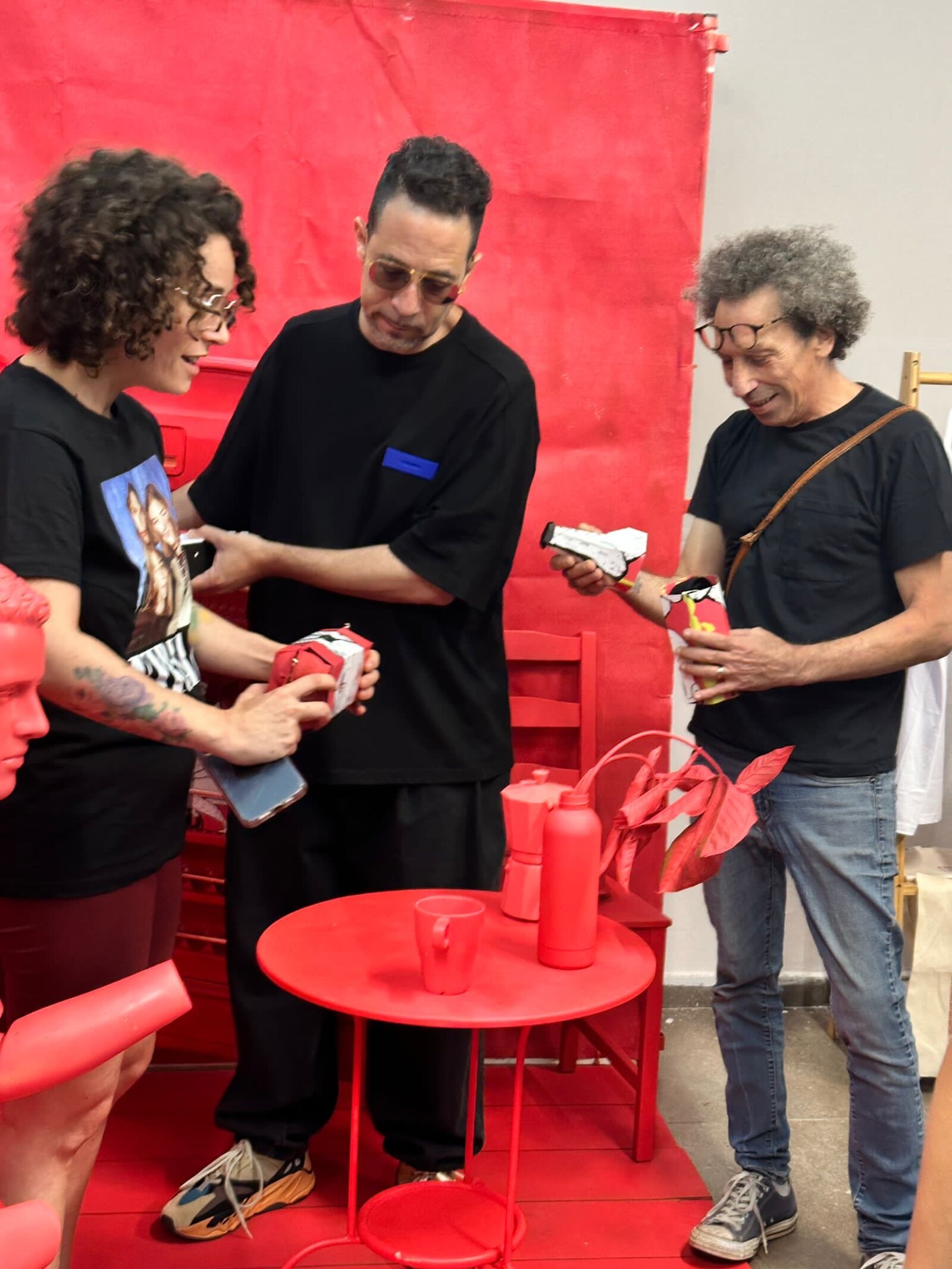 Visitors examining the WOW packaging